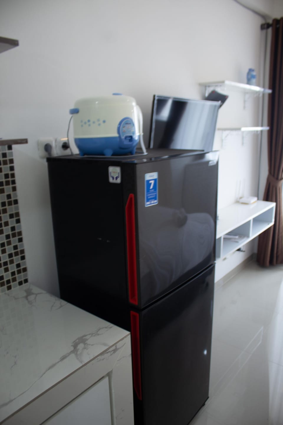 Room | Private kitchen | Fridge, stovetop, cookware/dishes/utensils