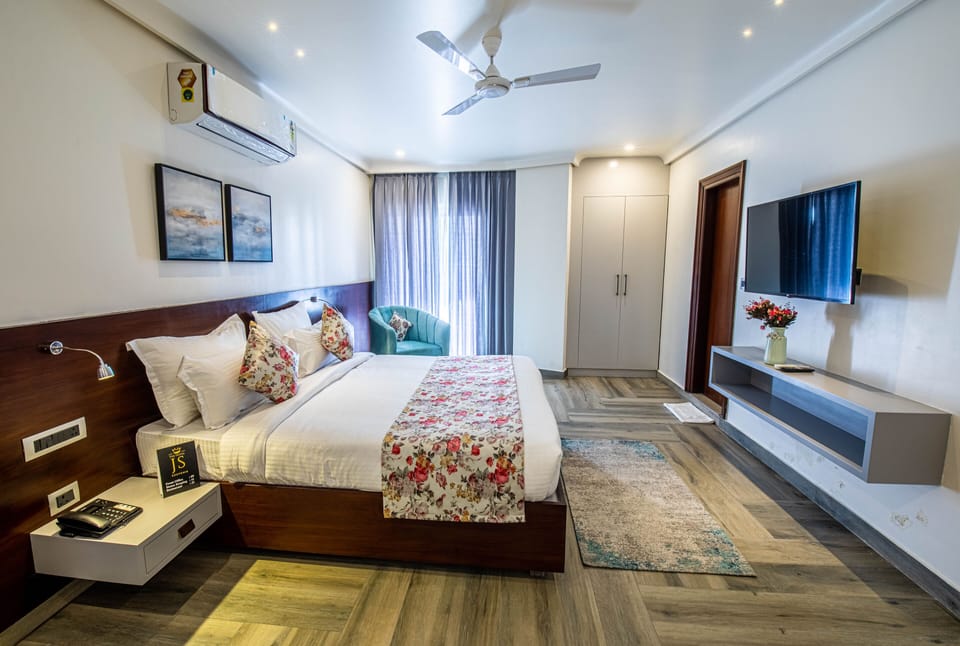 Executive Room | Soundproofing, iron/ironing board, free WiFi