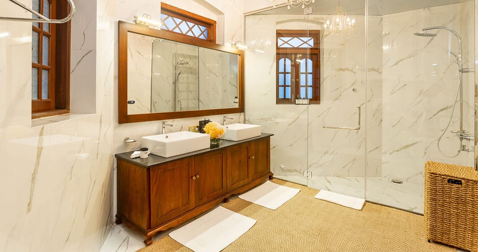 Rainfall showerhead, free toiletries, hair dryer, bathrobes