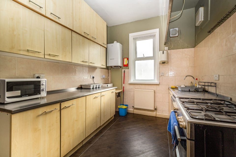 Cottage | Private kitchen | Fridge, microwave, dishwasher, electric kettle