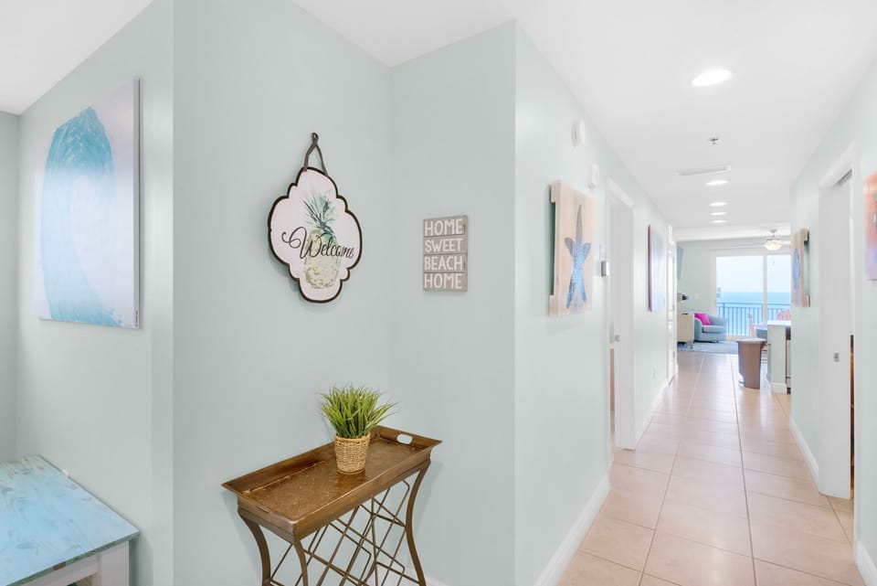 Beautiful 3BR/3BA condo