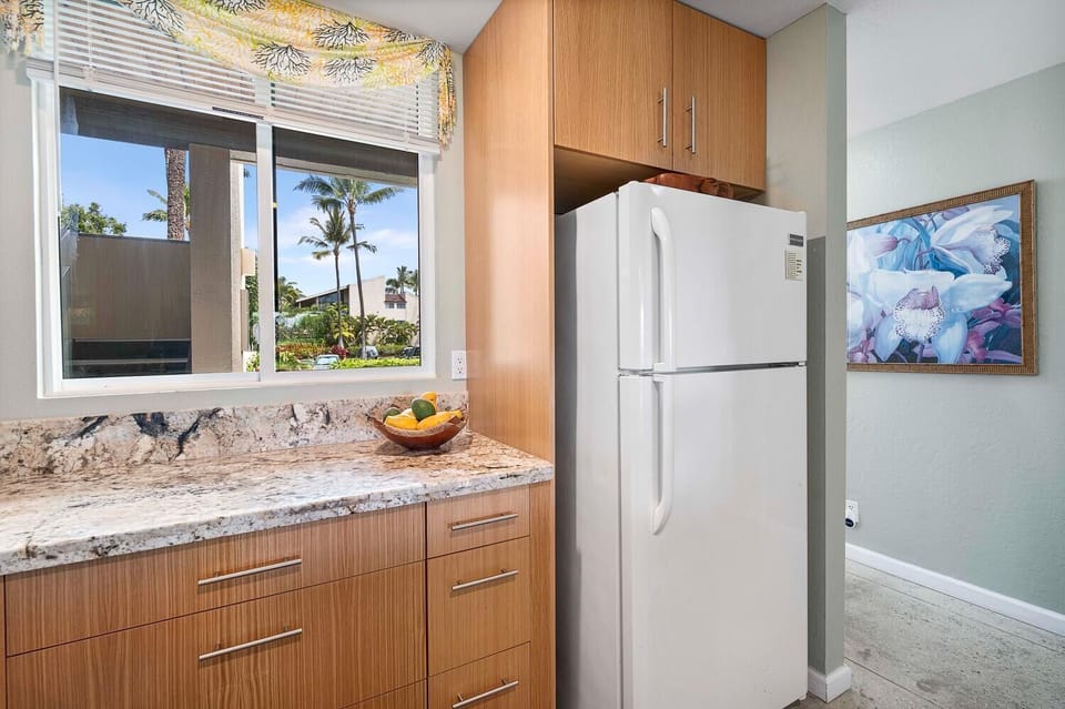 Condo, Multiple Beds (Keauhou Kona Surf & Racquet Club#7-10) | Private kitchen | Dishwasher, paper towels