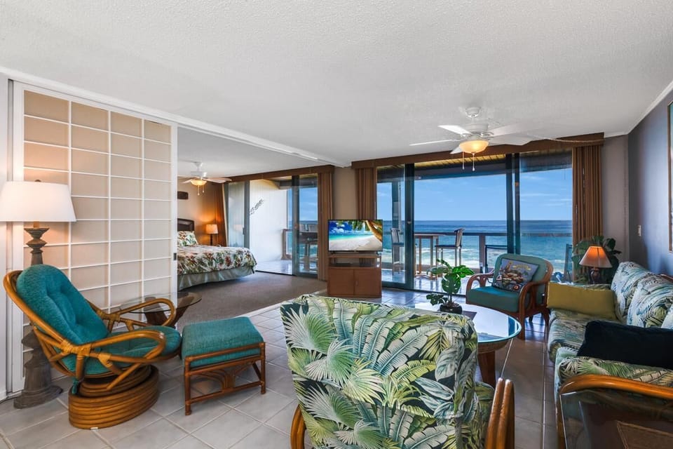 Condo, Multiple Beds (Keauhou Kona Surf and Racquet Club 1 ) | Living area