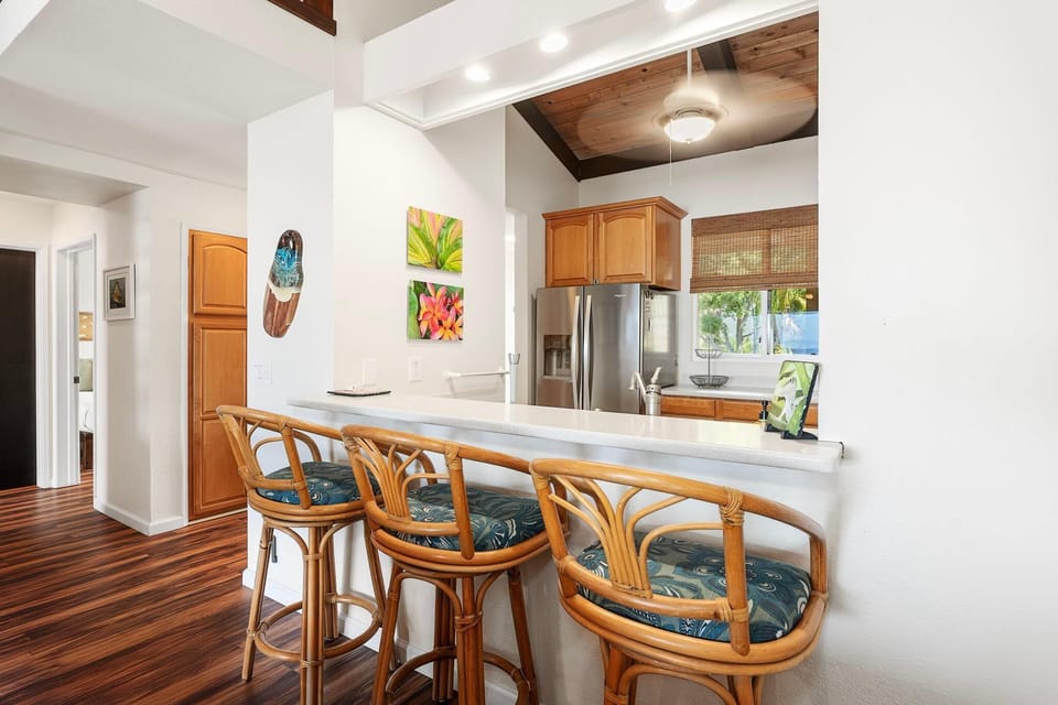 Condo, Multiple Beds (Keauhou Kona Surf & Racquet Club#2-30) | Private kitchen | Dishwasher, paper towels