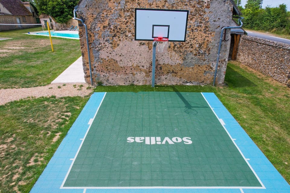 Sport court