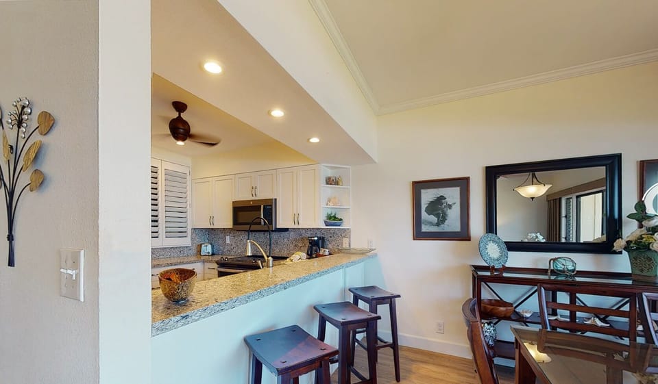 Sit-Up bar at newly renovated kitchen