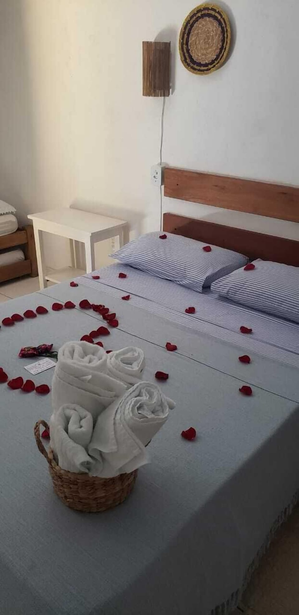 Exclusive Triple Room | Minibar, individually decorated, individually furnished, desk