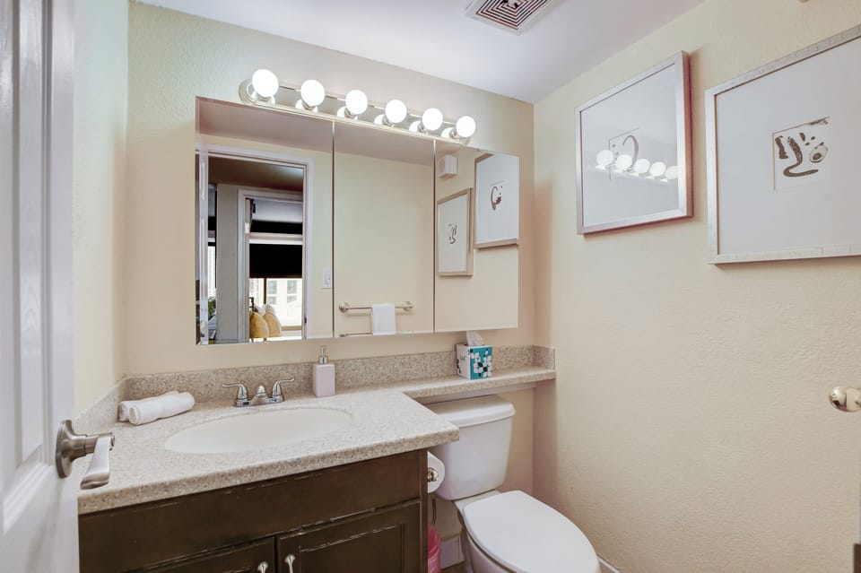 Stay Together Suites | Strip View PH Apartment in Las Vegas Strip