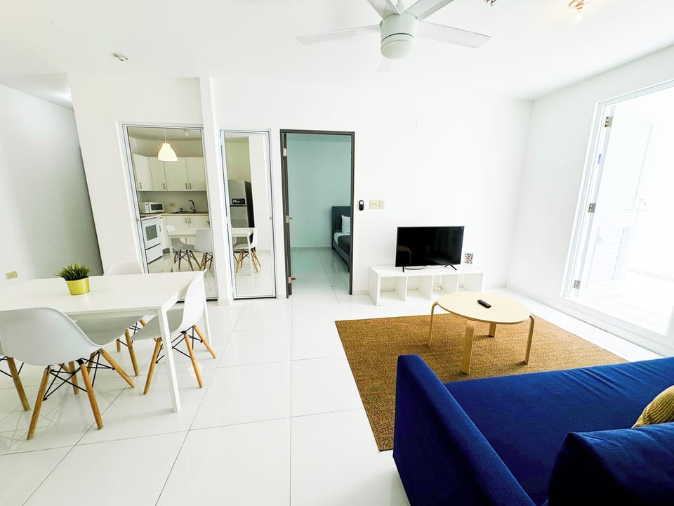 Basic Double Room Single Use | Living area