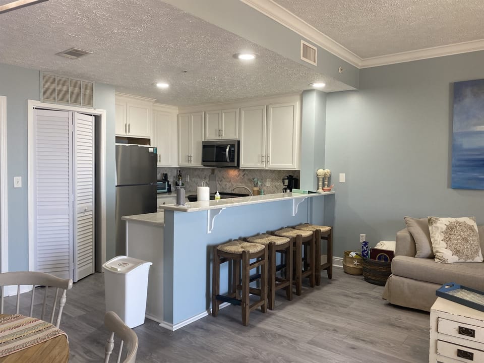 Bar Seating for 4