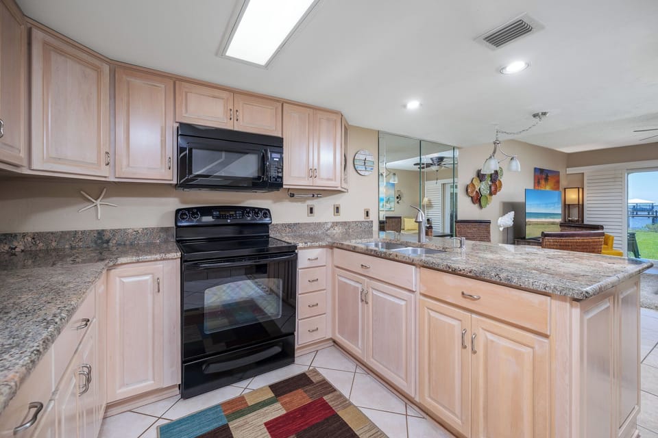 Condo (2 Bedrooms) | Property amenity