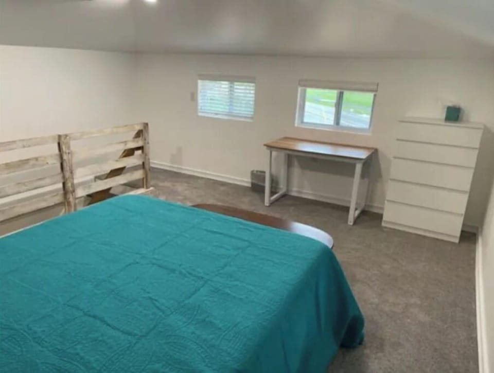Master bedroom is upstais