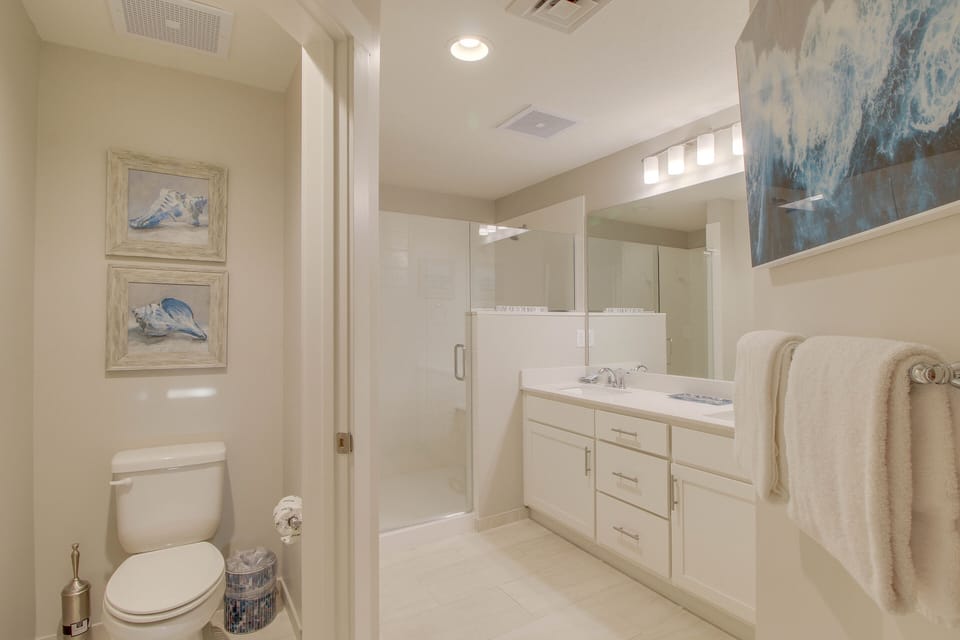 Great master bathroom with walk-in shower!