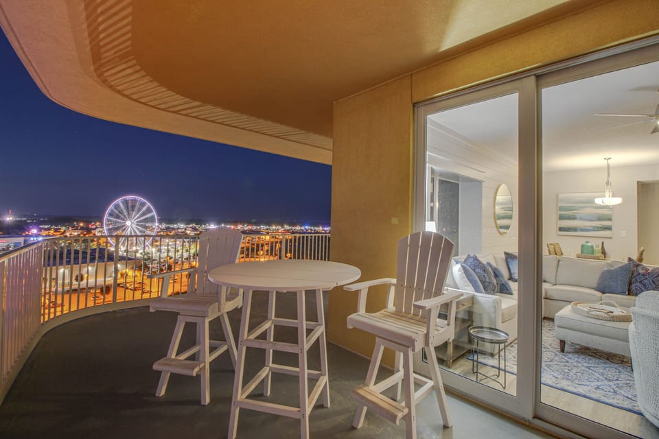 Pier Park + Sky Wheel light up the sky at night to make for a beautiful way to end your day!