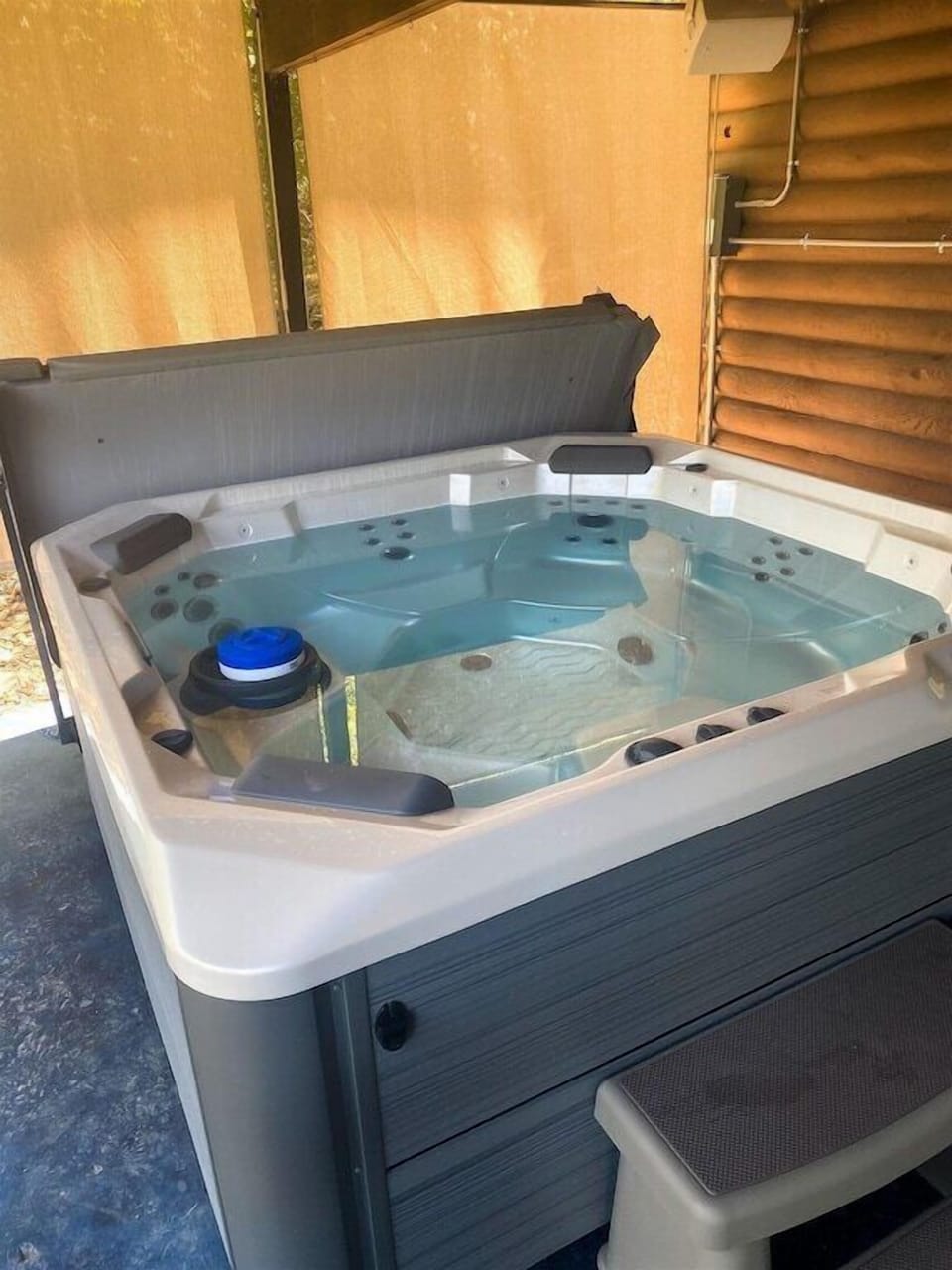 Hot tub
