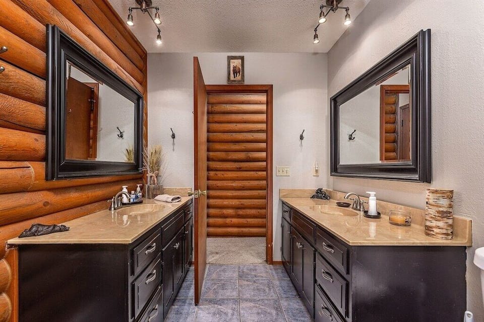 Main Level King Master Bath-Double Vanity