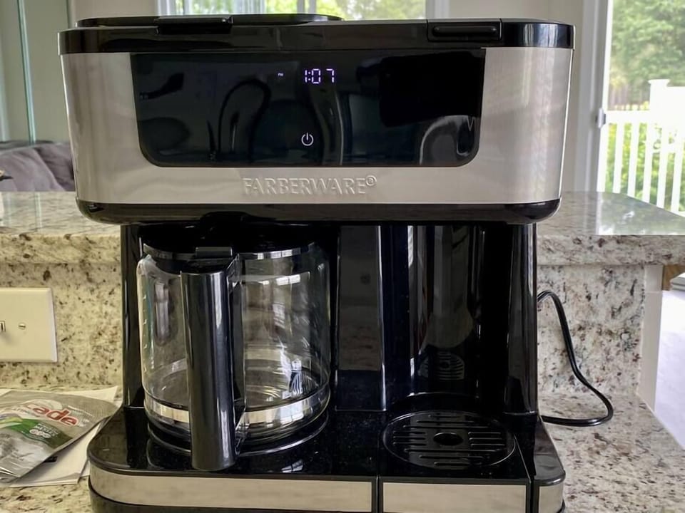 Enjoy a fresh cup of coffee. You can drip brew or use your favorite k-cup. 