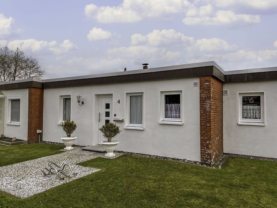 Plant, Cloud, Sky, Window, Building, Land Lot, Grass, House, Door