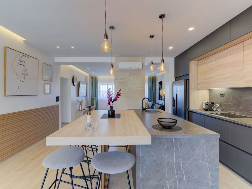 Water, Sky, Property, Plant, Azure, Swimming Pool, Tree, Leisure, Shade, Building