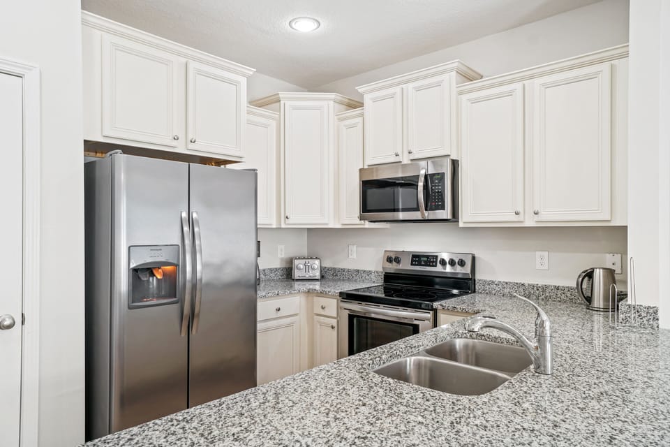 Large kitchen to prepare homemade meals!