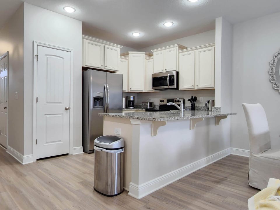 Large kitchen to prepare homemade meals!