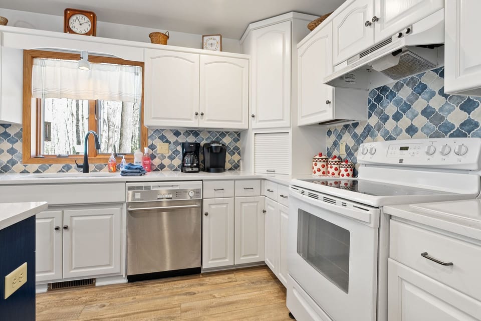 Fully stocked updated kitchen