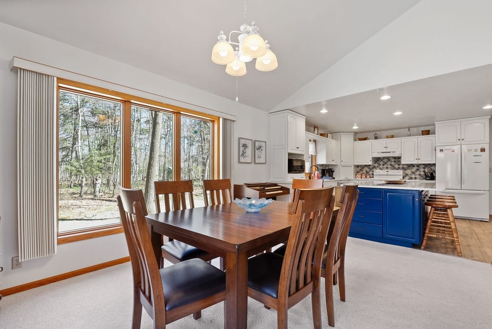 Dining table seats 6