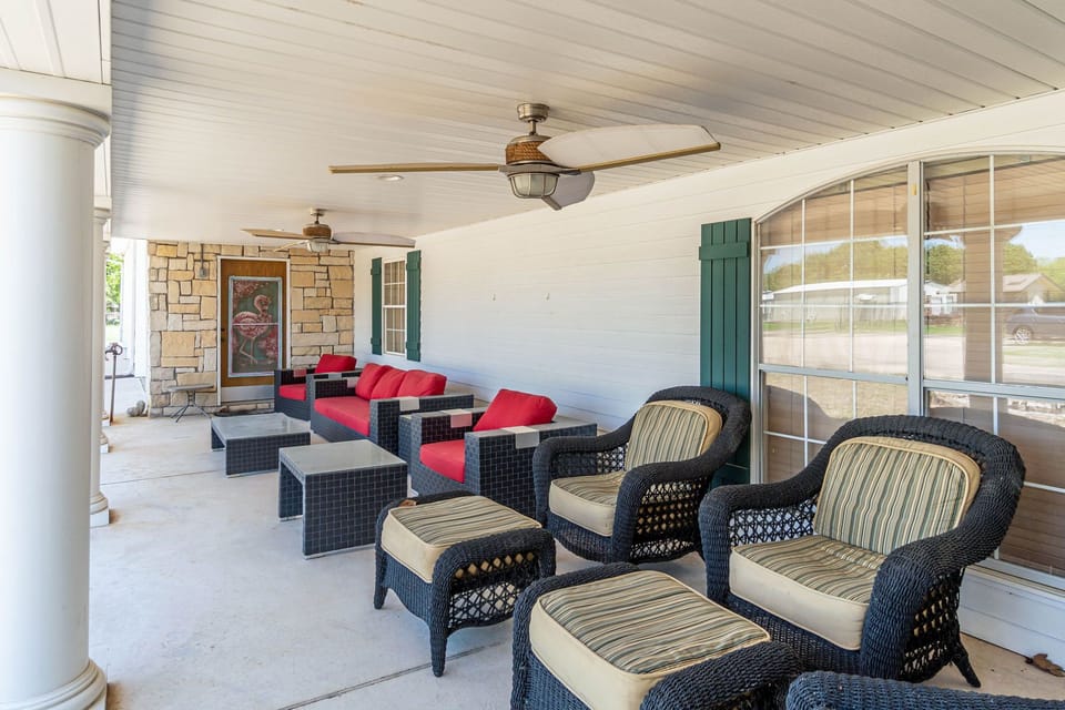 Lounge and talk by the firepit