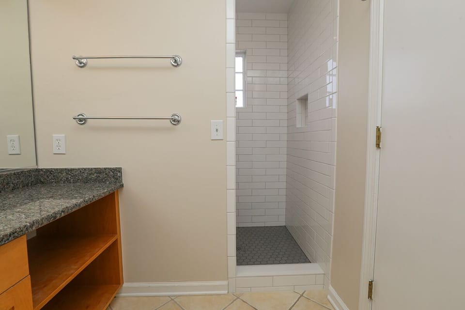 Bathroom 2 2022 - Private to Bedroom 1