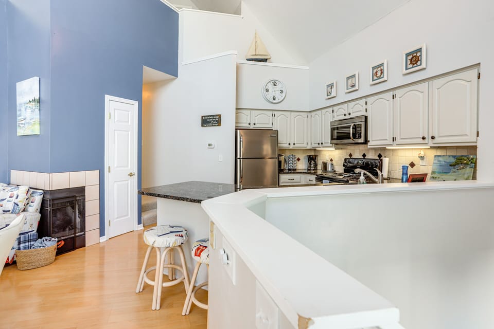Kitchen | Main Level | Crockpot | Keurig & Drip Coffee Makers | Toaster