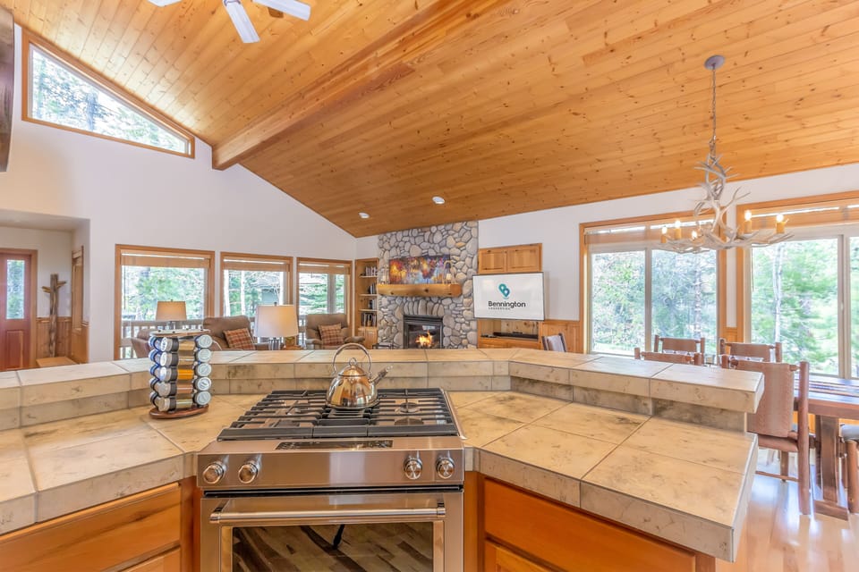 Kitchen - Main Level