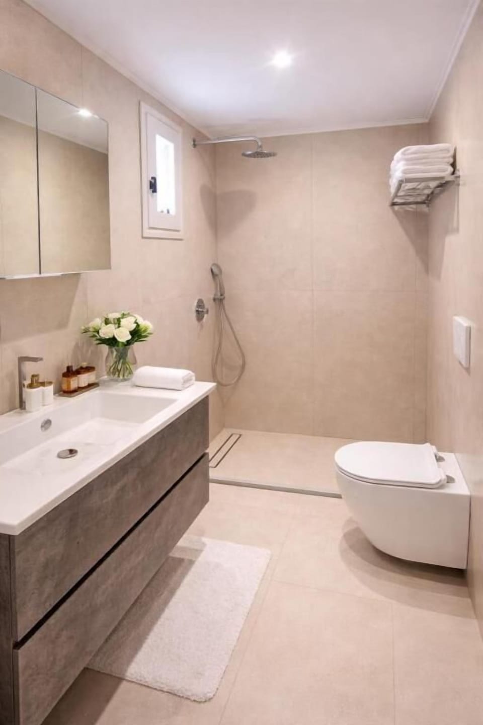 Exclusive Double or Twin Room, 1 Bedroom, Non Smoking, Mountain View | Bathroom | Bathtub, hair dryer, bathrobes, slippers