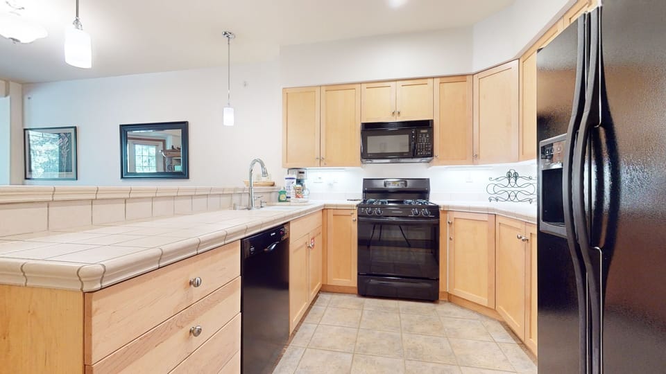 Indoors, Kitchen, Microwave, Oven, Cooktop