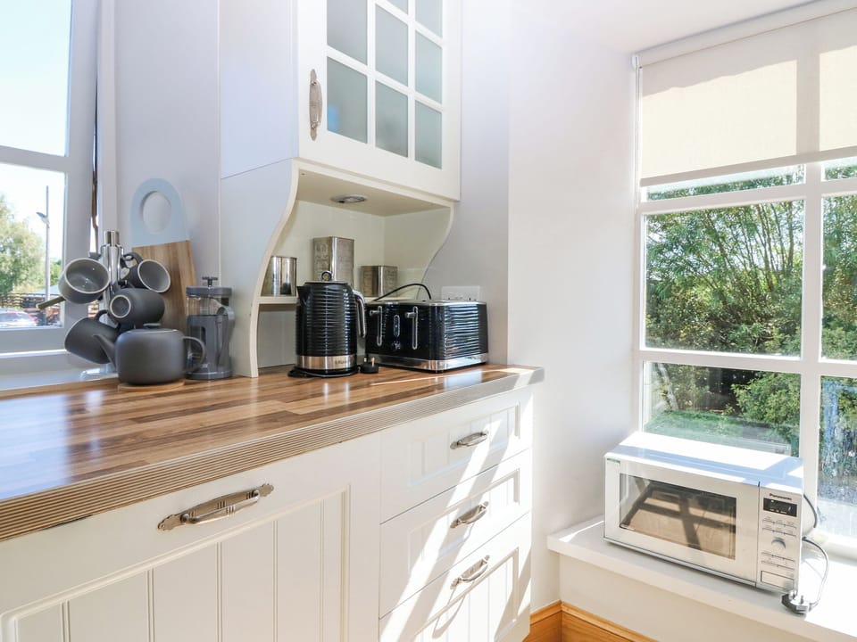 Fridge, dishwasher, electric kettle, toaster