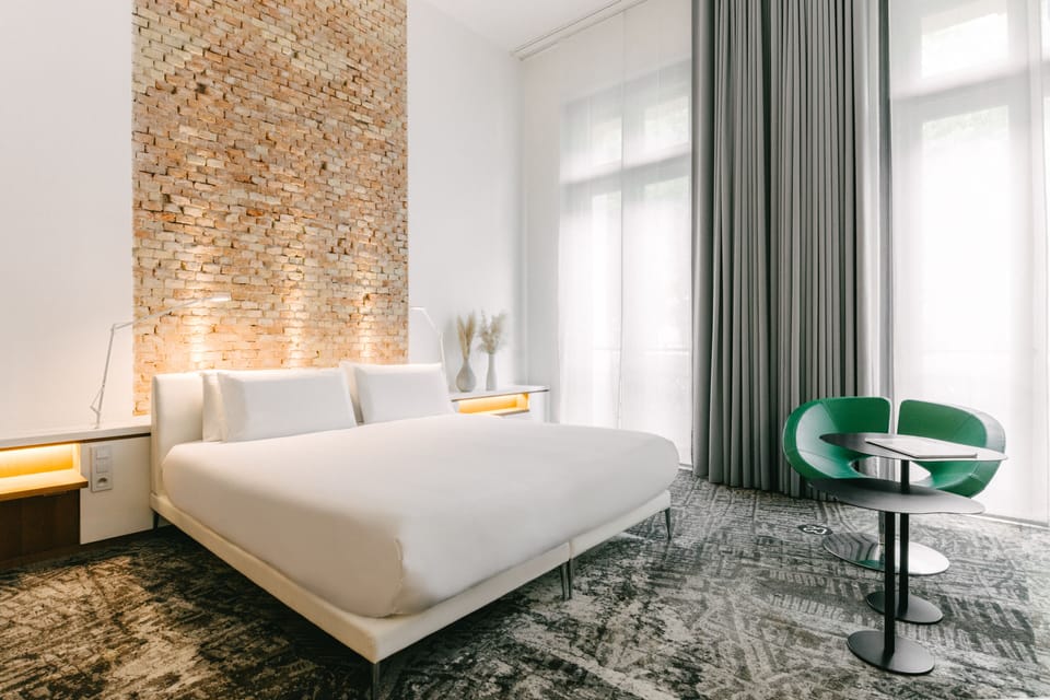 Deluxe Room | Premium bedding, memory foam beds, free minibar items, in-room safe