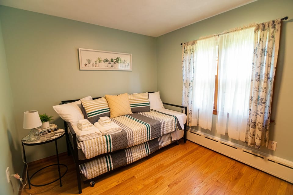 Bedroom with trundle bed
