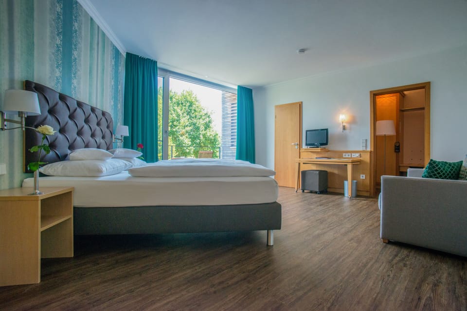 Double Room | In-room safe, desk, rollaway beds, free WiFi