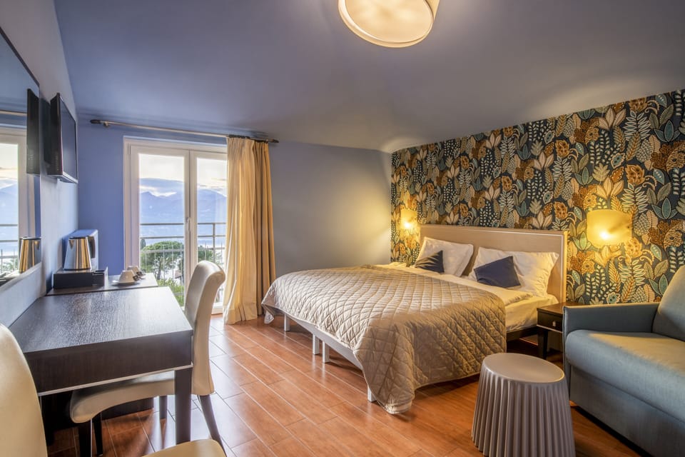 Panoramic Double or Twin Room, 1 Double or 2 Twin Beds, Lake View (Panorama) | In-room safe, desk, blackout drapes, free WiFi