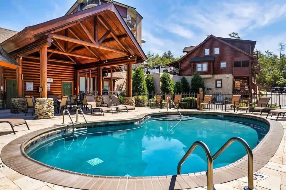Our resort's outdoor pool is definitely perfect for a cool refresh during the hot summers! Open May-October