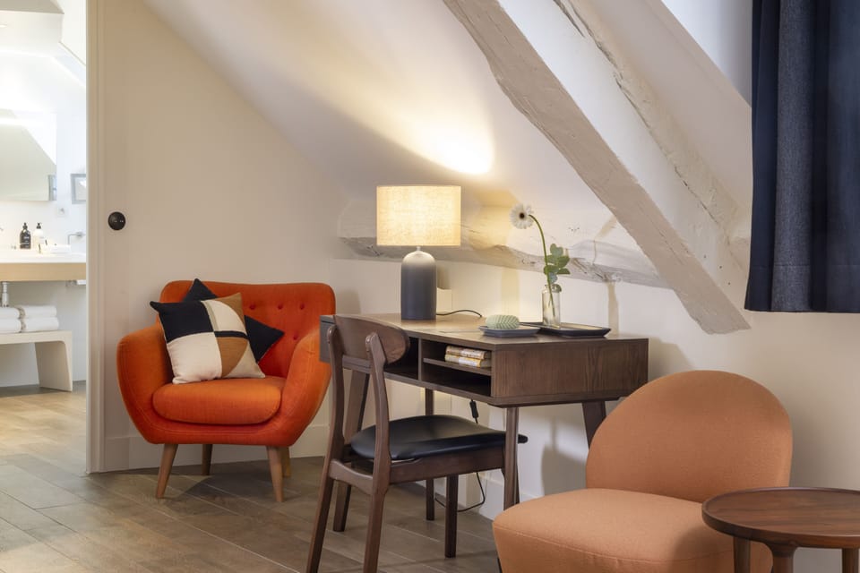 Junior Suite | Premium bedding, in-room safe, individually decorated