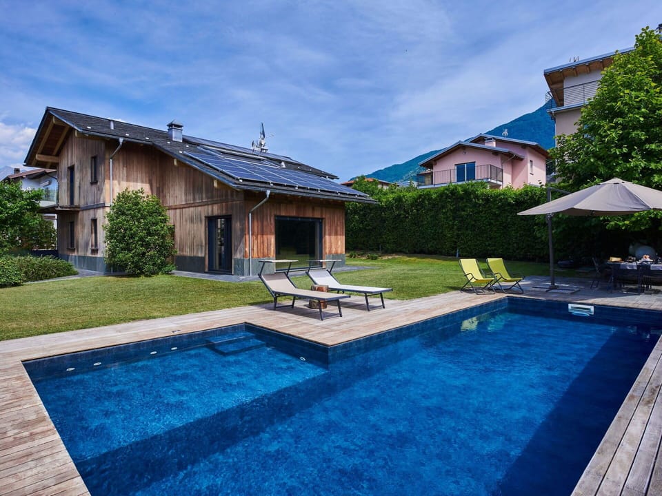 Water, Cloud, Plant, Sky, Property, Furniture, Building, Window, Chair, Azure