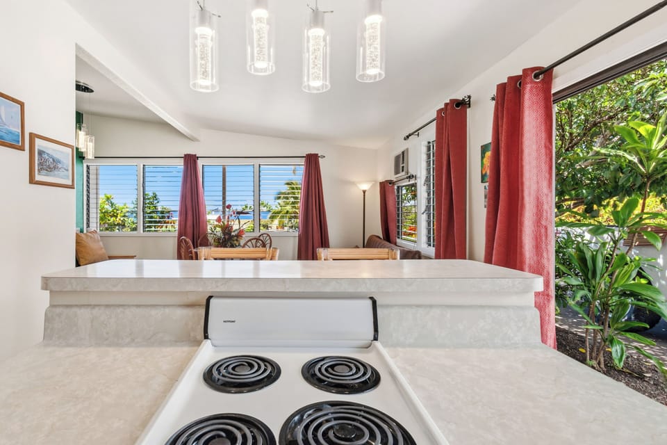 Alihi Lani Suite - Family Apartment, Cottage Area | Private kitchen | Mini-fridge, microwave, electric kettle, cookware/dishes/utensils