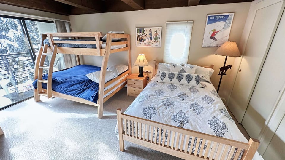 Bedroom with Double and Twin over Double bunk beds