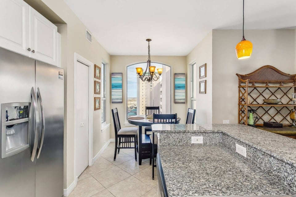 Relaxing, quaint breakfast nook with a view