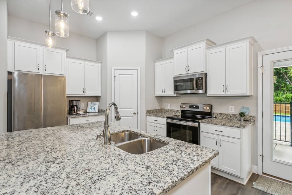 Fully equipped kitchen with everything you need