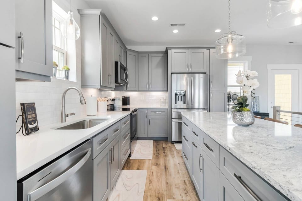 State of the art kitchen with all new applicances