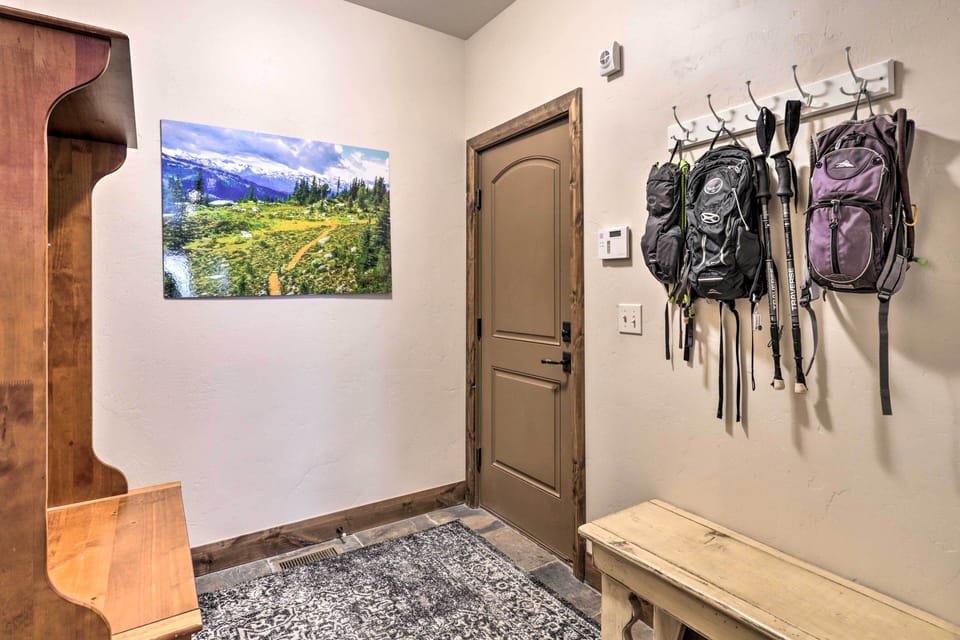 Mud Room | Pet Friendly w/ Fee