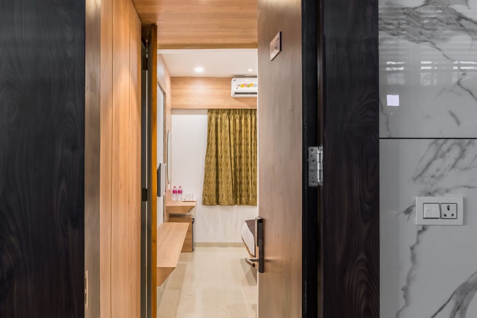 Deluxe Double or Twin Room, 1 Double Bed, City View | Egyptian cotton sheets, premium bedding, Select Comfort beds