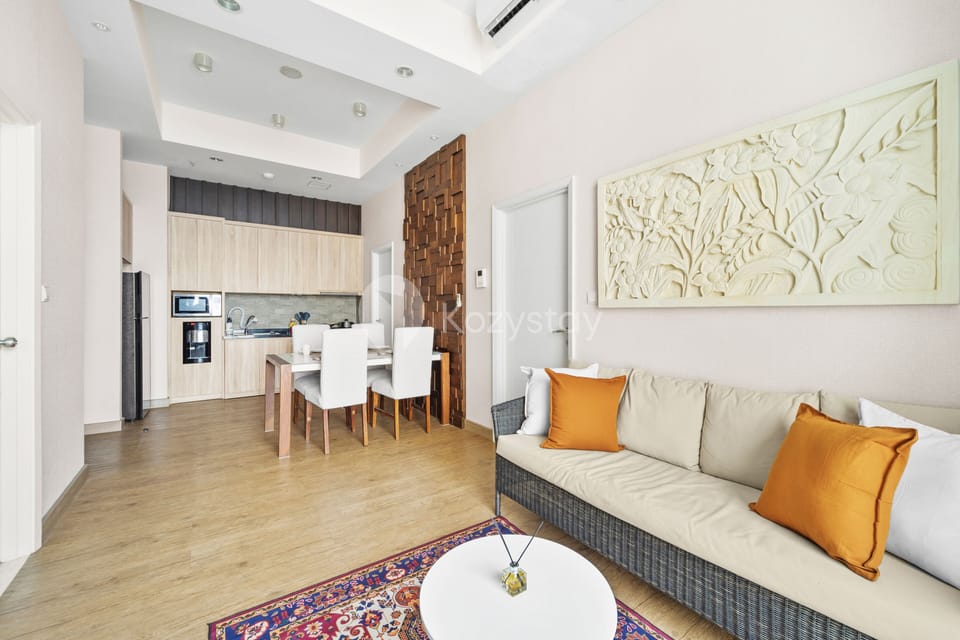 Apartment, 2 Bedrooms, City View | Living area | 43-inch Smart TV with cable channels, TV, Netflix