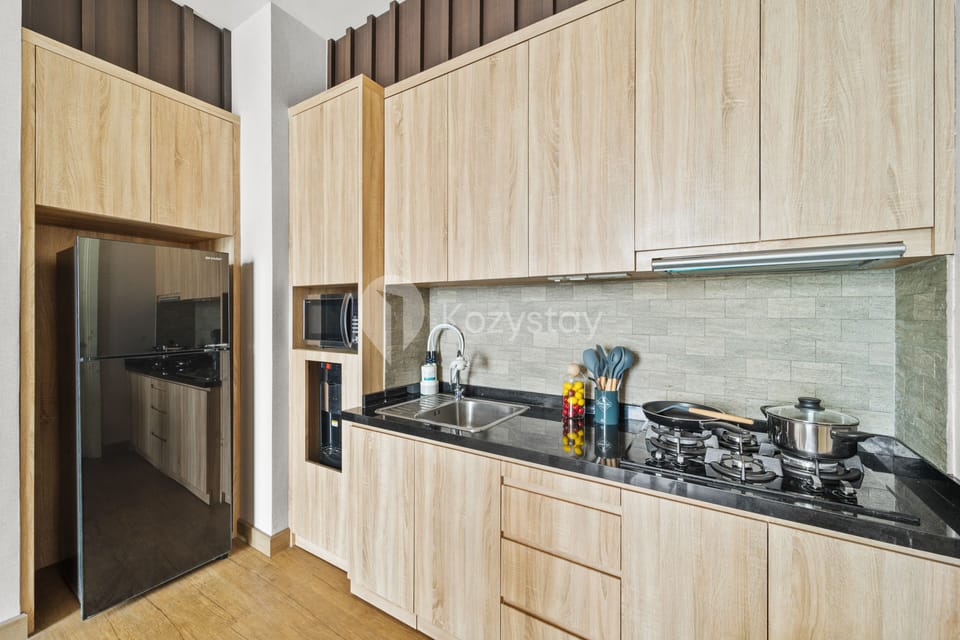 Apartment, 2 Bedrooms, City View | Private kitchen | Fridge, microwave, stovetop, rice cooker